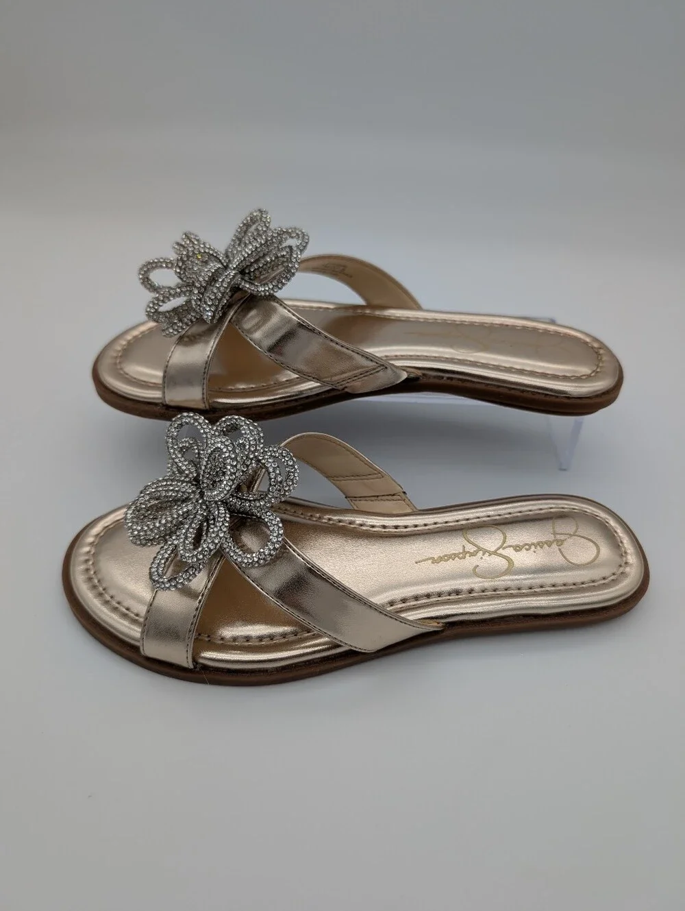 Jessica Simpson Fordin Metallic Gold Rhinestone Flower Sandals Flip Flop 7M